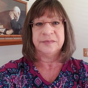 Meet your Posher, Debbie